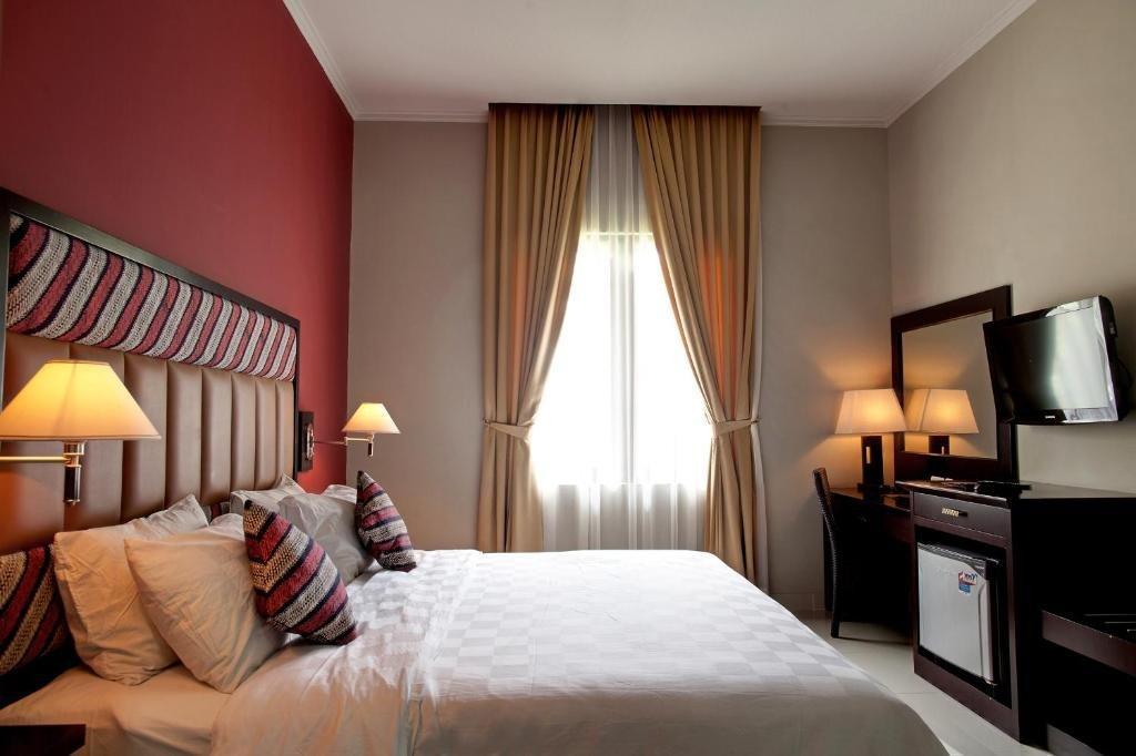 Le Dian Hotel Serang Exterior foto